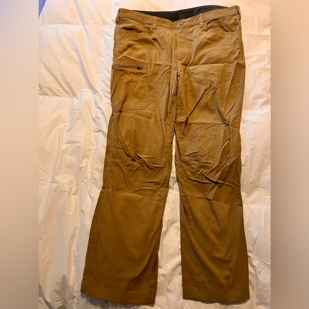 Eddie Bauer Tech cargo pants khaki 40x32